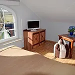 Gutshaus_appartements Mit Kamin_ S Apartmán Coldevitz